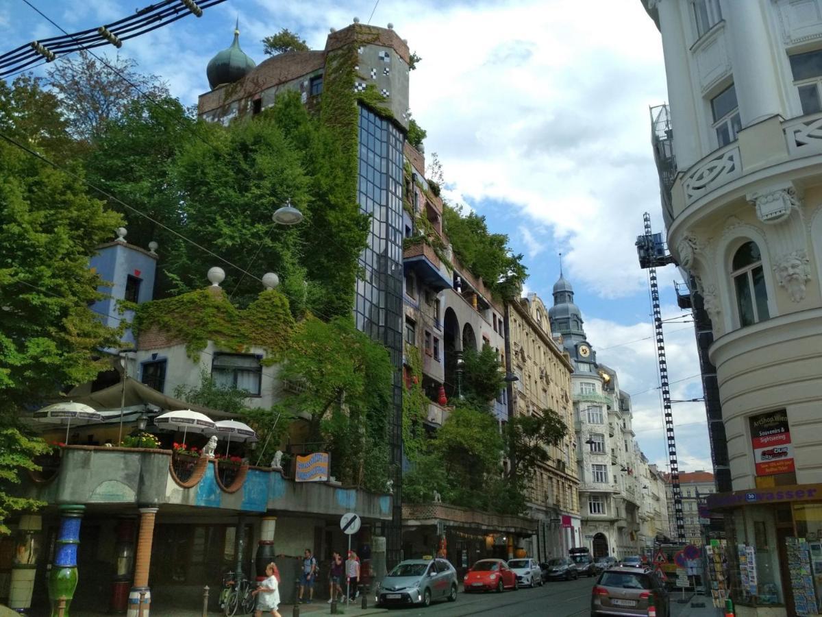 Center ! 3 Stops Away From The Center Of Vienna! 외부 사진